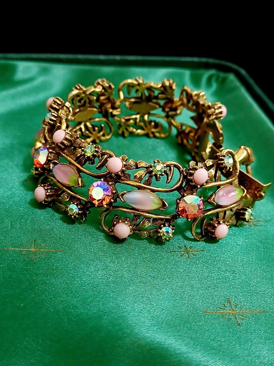 vintage jewelry Florenza 粉色极光莱茵华丽雕花 手链 - 手链/手环 - 其他金属 