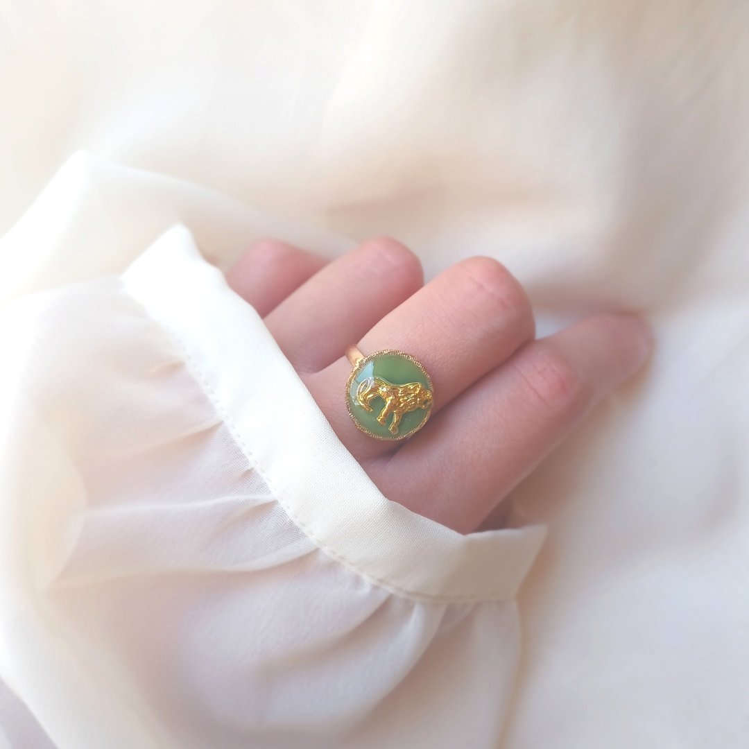 Vintage lion circle ring No.03 ( Teal, free size) - 戒指 - 树脂 绿色