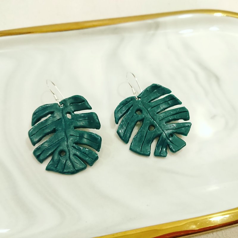 ALittleTrip 手作设计 软陶 耳饰 纯银耳环 龟背芋 龟背竹 - 耳环/耳夹 - 粘土 绿色
