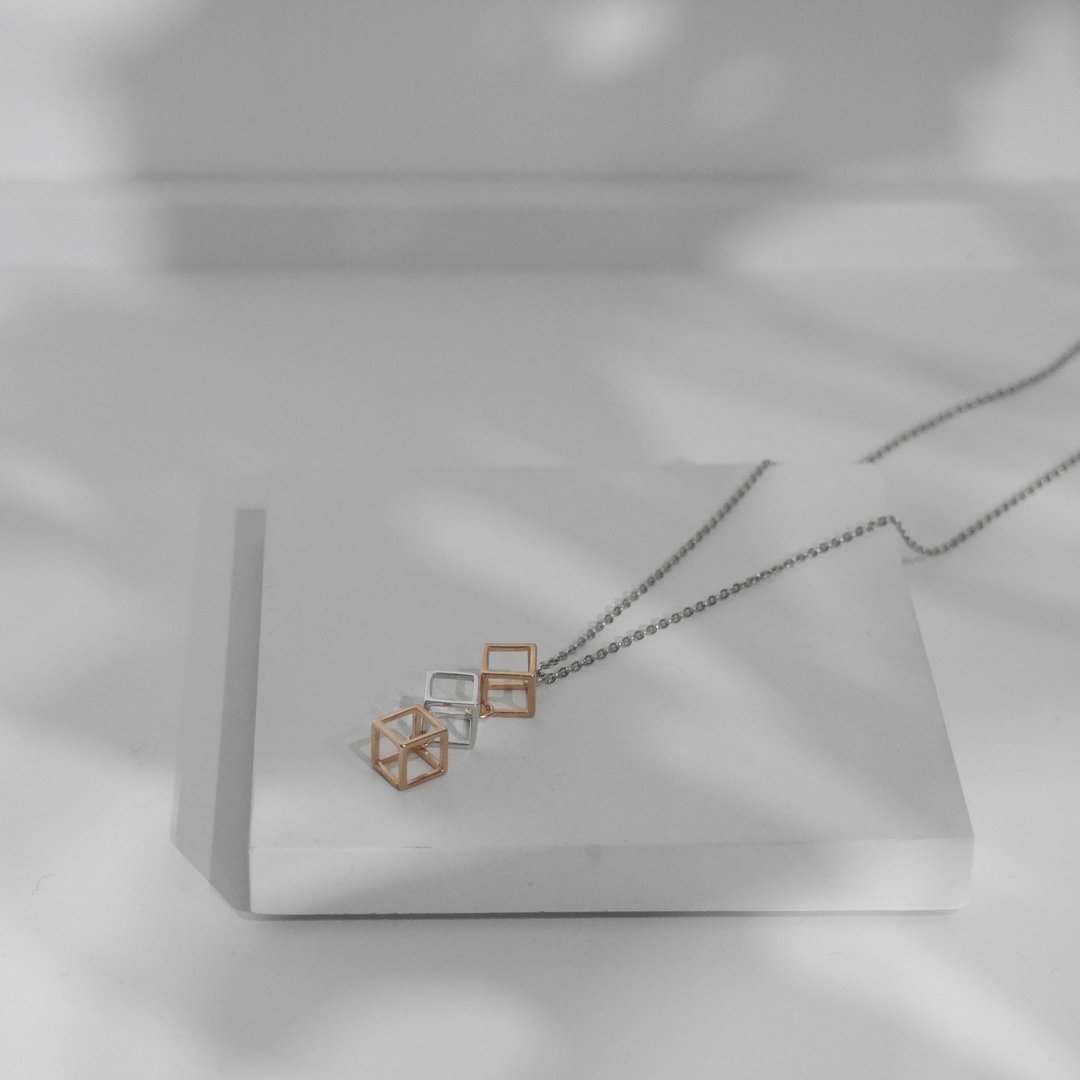 18K玫瑰包金 925纯银3D 立方体吊咀颈链项链 情人节纪念礼物 - 颈链 - 其他金属 银色