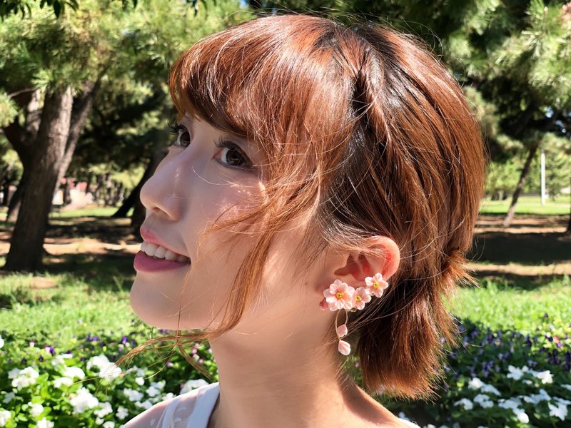 Peach flower lover Clip-On - 耳环/耳夹 - 粘土 粉红色