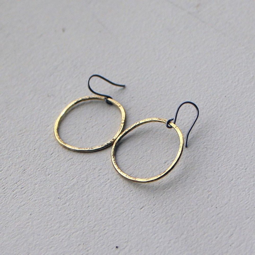 Brass earrings - 耳环/耳夹 - 其他金属 金色