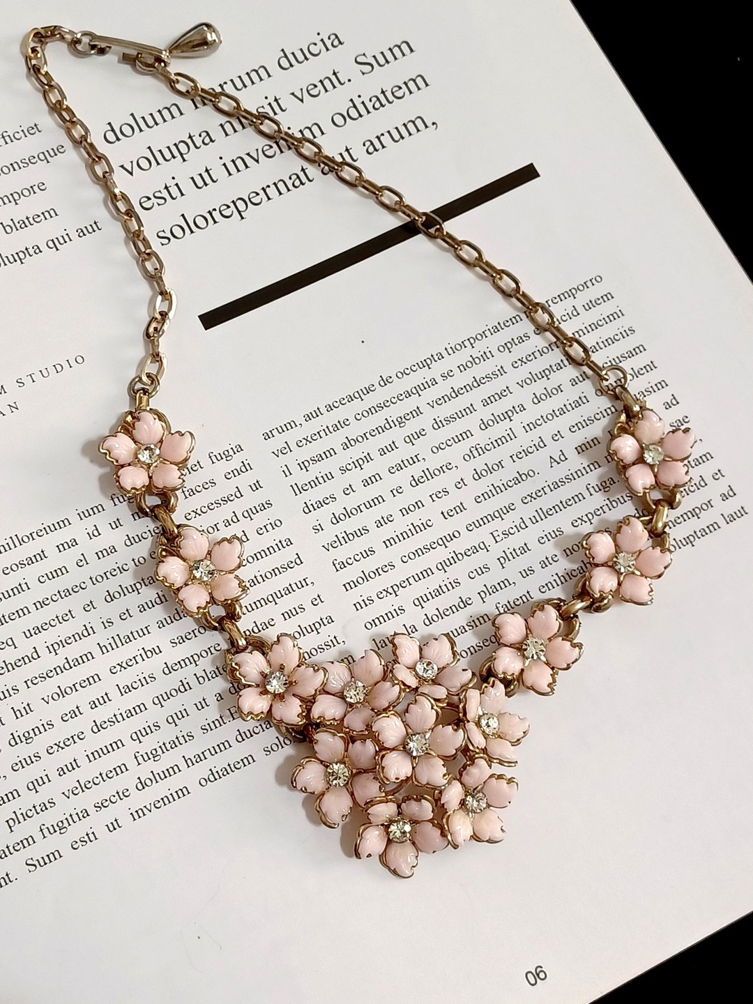 vintage jewelry  优雅立体胶彩莱茵小花 项链 - 项链 - 其他金属 