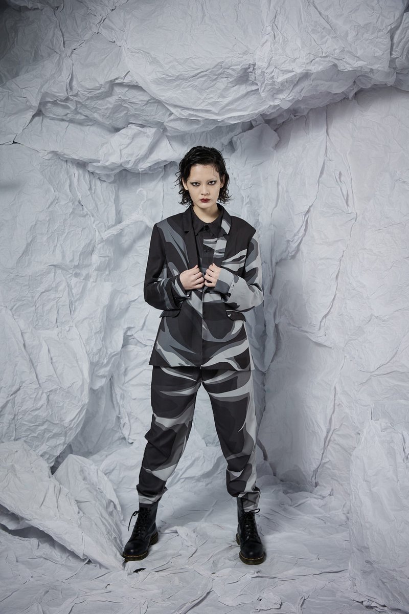 INF 22SS 2D黑印花短西装外套 - 女装西装外套/风衣 - 聚酯纤维 黑色