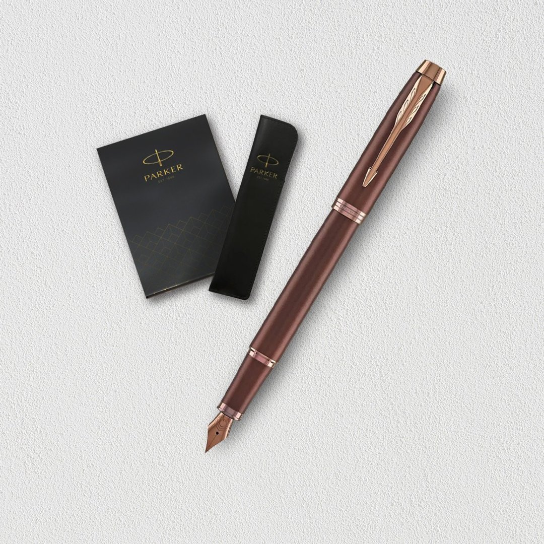 【PARKER】新 IM 金属系列 酒棕红钢笔 真皮笔套礼盒 定制化刻字 - 钢笔 - 其他材质 红色