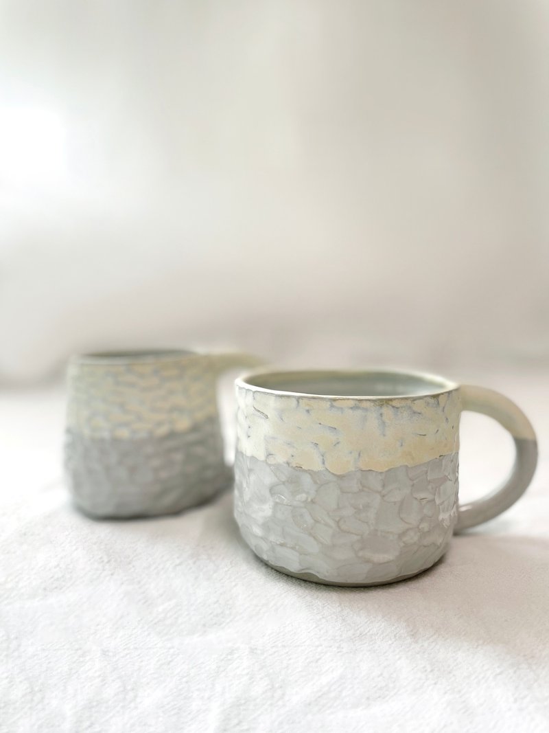 陶瓷手工 | 雕刻粉蓝杯 - 咖啡杯/马克杯 - 陶 蓝色