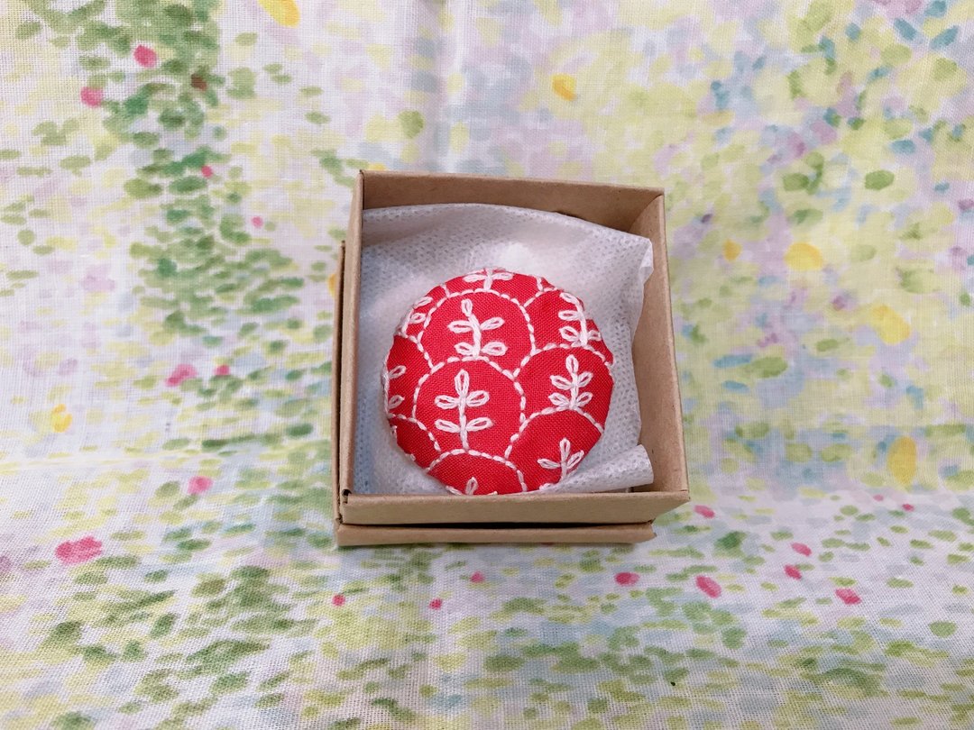 针线时光-图腾 - 胸针 - 棉 红色