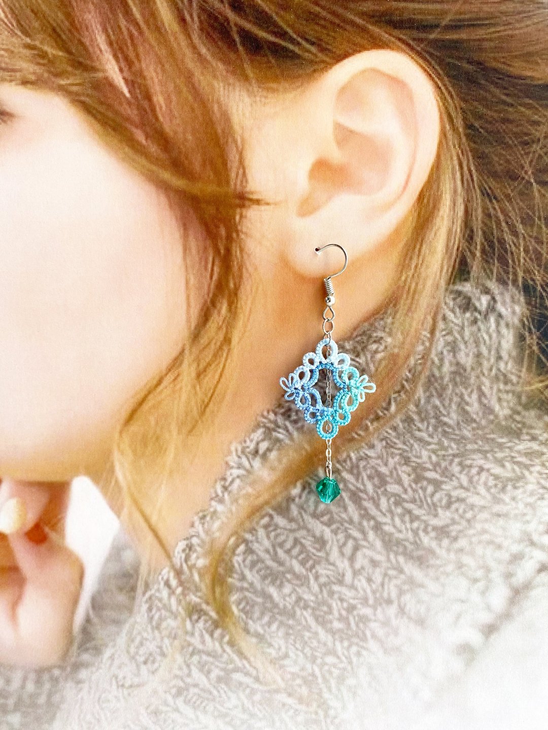别致菱形渐变蓝色耳环 Tatting earrings 耳针 耳鈎 耳环 梭织 礼 - 耳环/耳夹 - 棉 蓝色