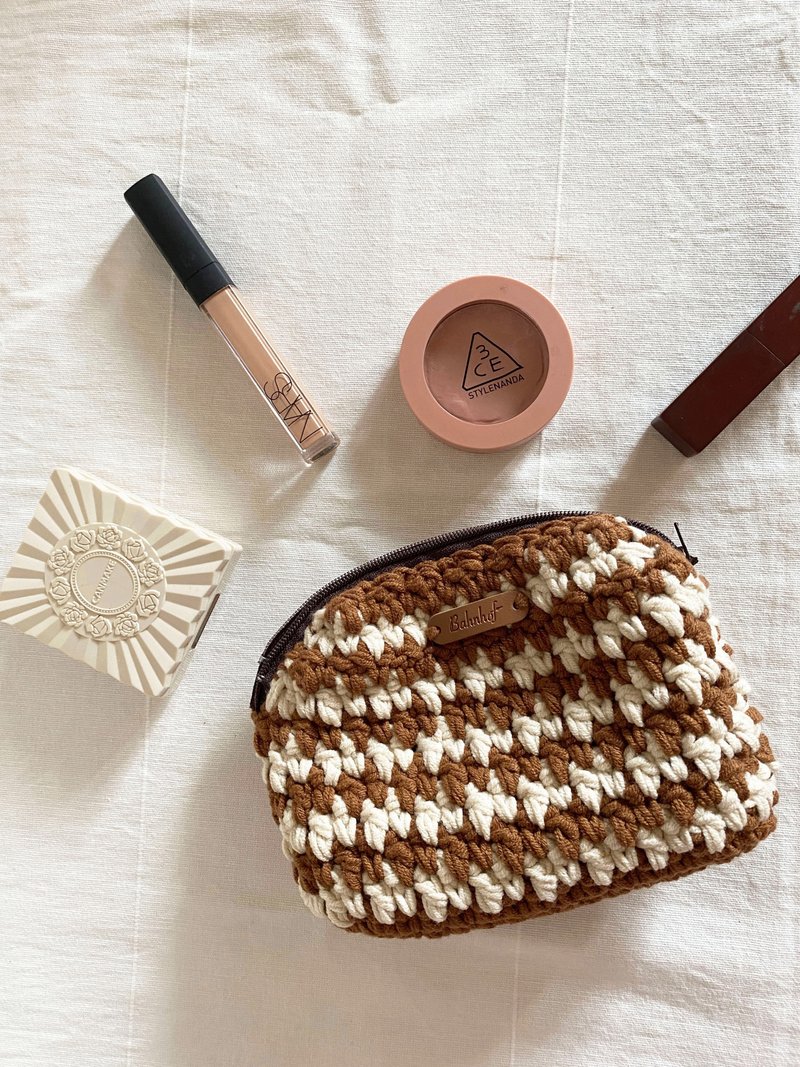 千鸟格化妆包 收纳包 bahnhof手作 - 化妆包/杂物包 - 棉．麻 咖啡色