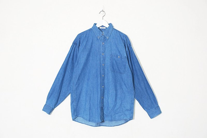 {:::Giraffe 长颈鹿人:::}_宽版古着基本款牛仔衬衫 - 女装衬衫 - 棉．麻 蓝色