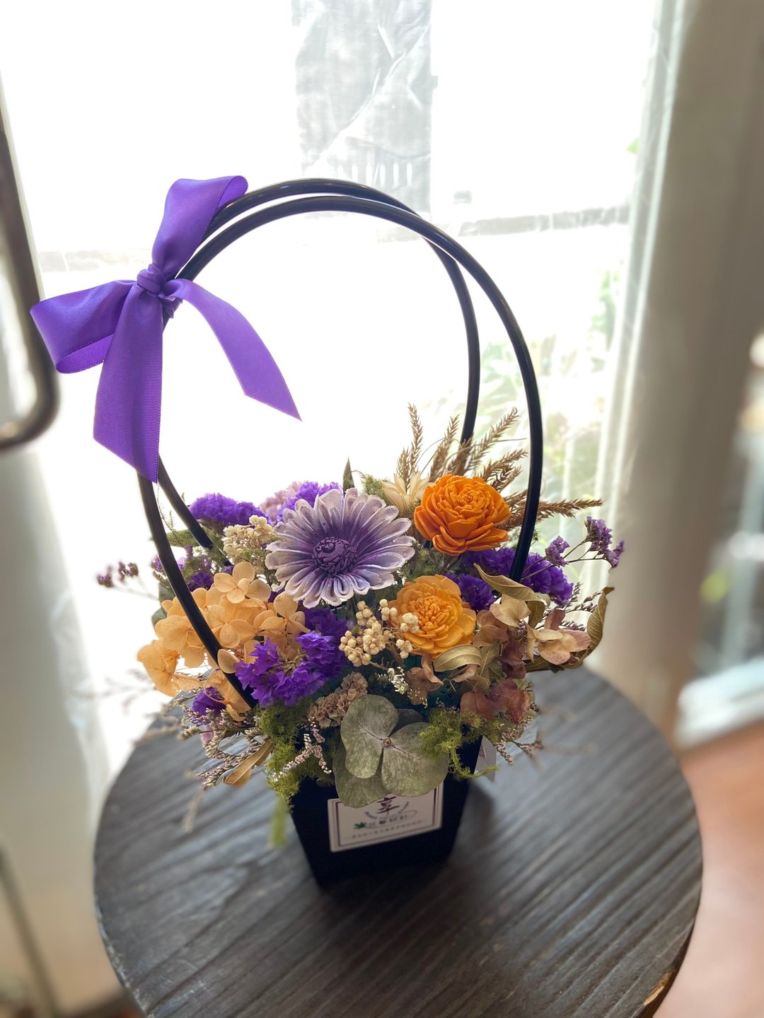 亮丽温馨 干燥花提袋花礼 自用布置空间或送礼心意皆适宜。 - 干燥花/捧花 - 植物．花 