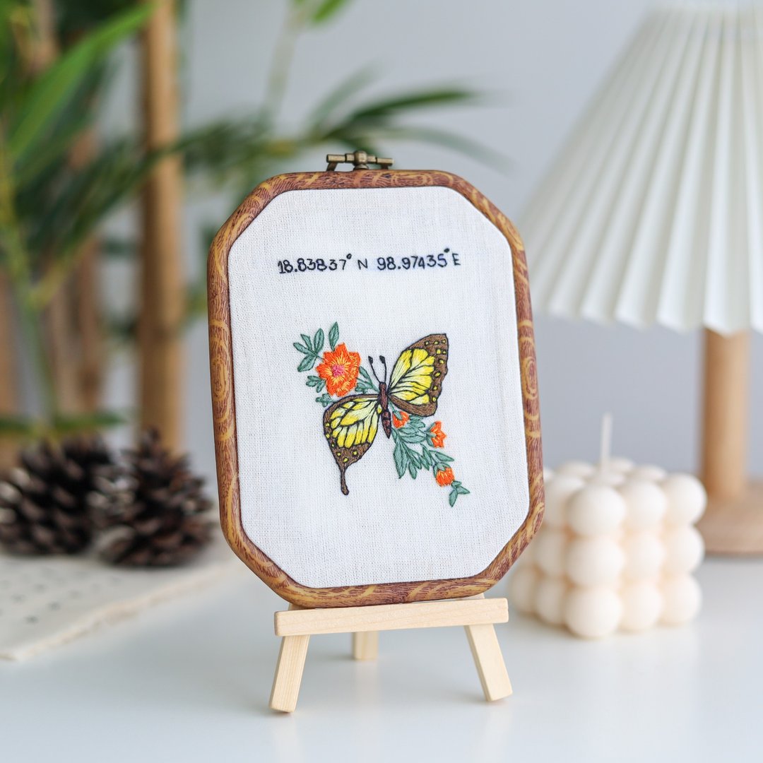 Set of gifts, souvenirs, 100% handmade with display stand - 摆饰 - 棉 白色