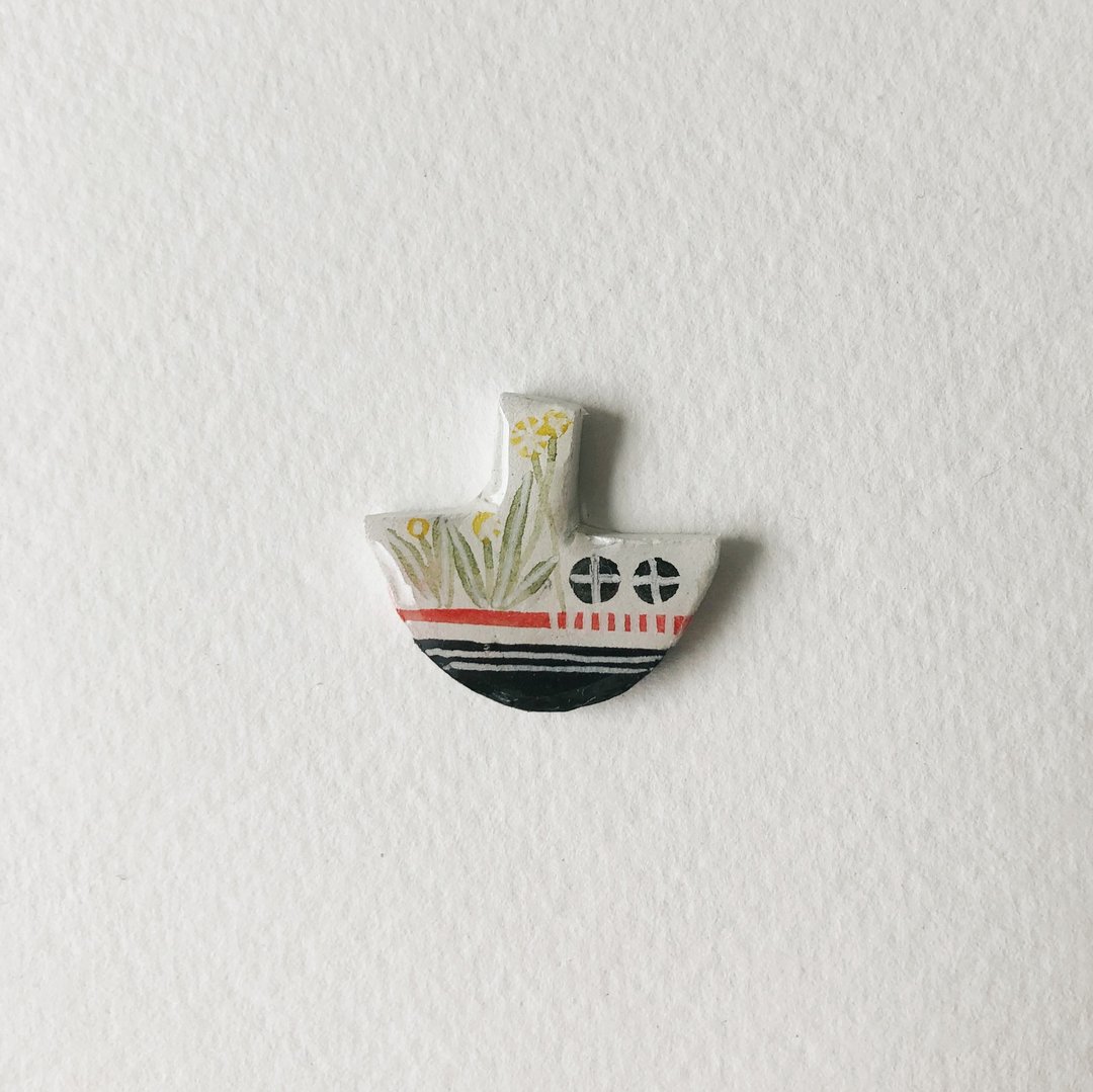 plants and ship at sea handmade pin - 胸针 - 陶 