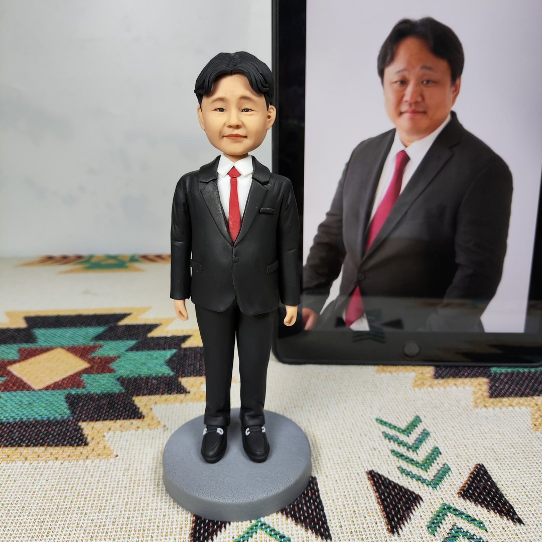客制化人物公仔 人偶 3D人像画 似颜绘 定制 生日 纪念 老板 礼物 - 玩偶/公仔 - 粘土 多色