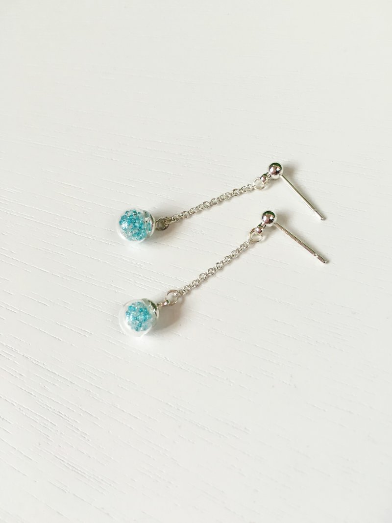 *Haku·Neko* 迷你蓝色小珠子玻璃球长链子耳环 - 长链 - 玻璃 蓝色