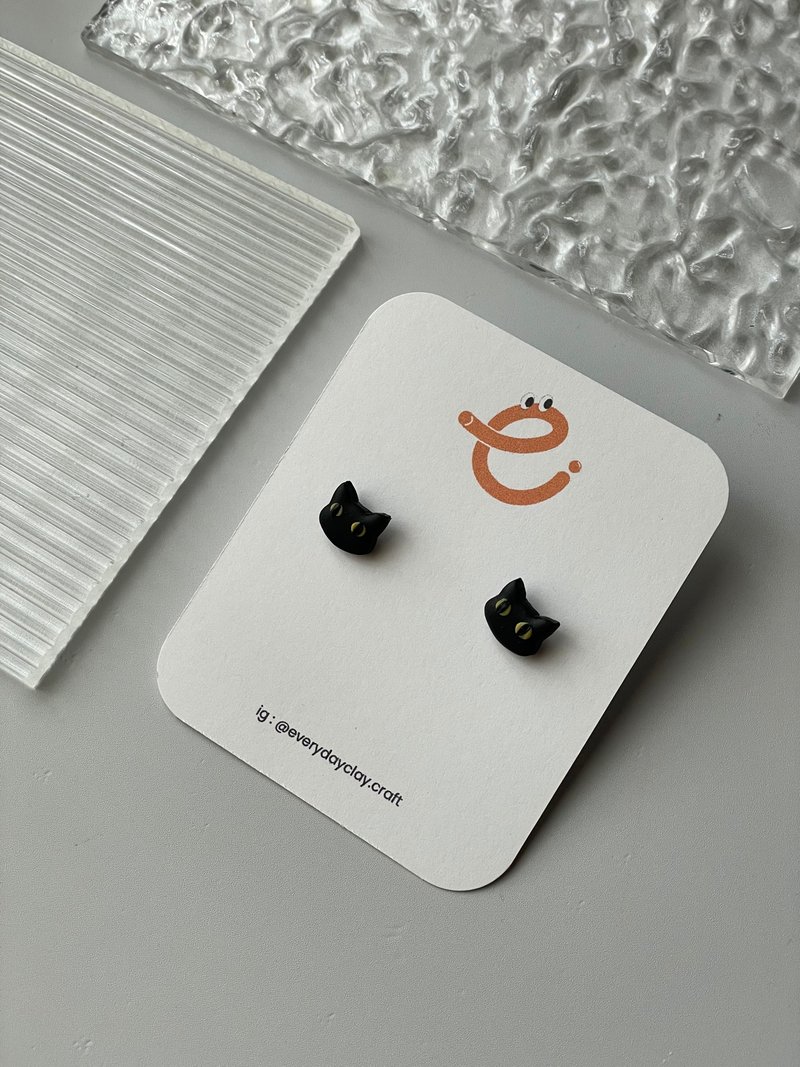 有脸的猫 - 耳环/耳夹 - 粘土 黑色