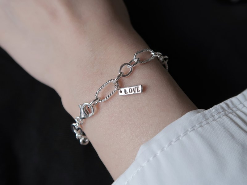 【定制化礼物】925纯银 不对称锻敲 麻花椭圆链  定制化刻字 手链 - 手链/手环 - 纯银 白色