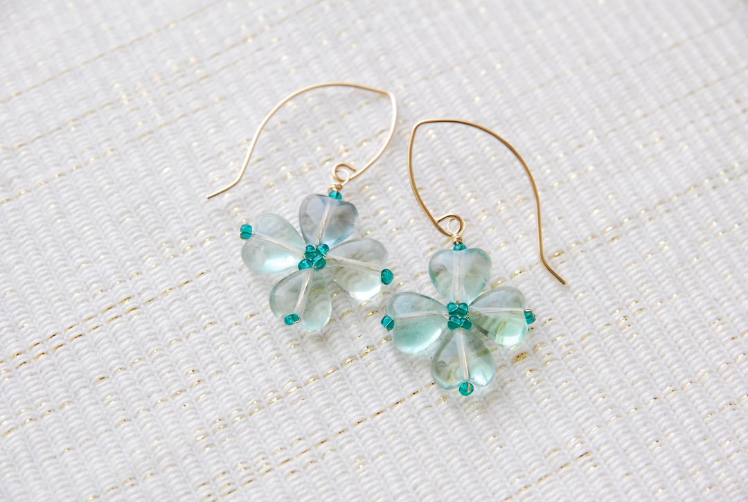 Four-leaf clover marquise hook earrings 14kgf - 耳环/耳夹 - 半宝石 绿色