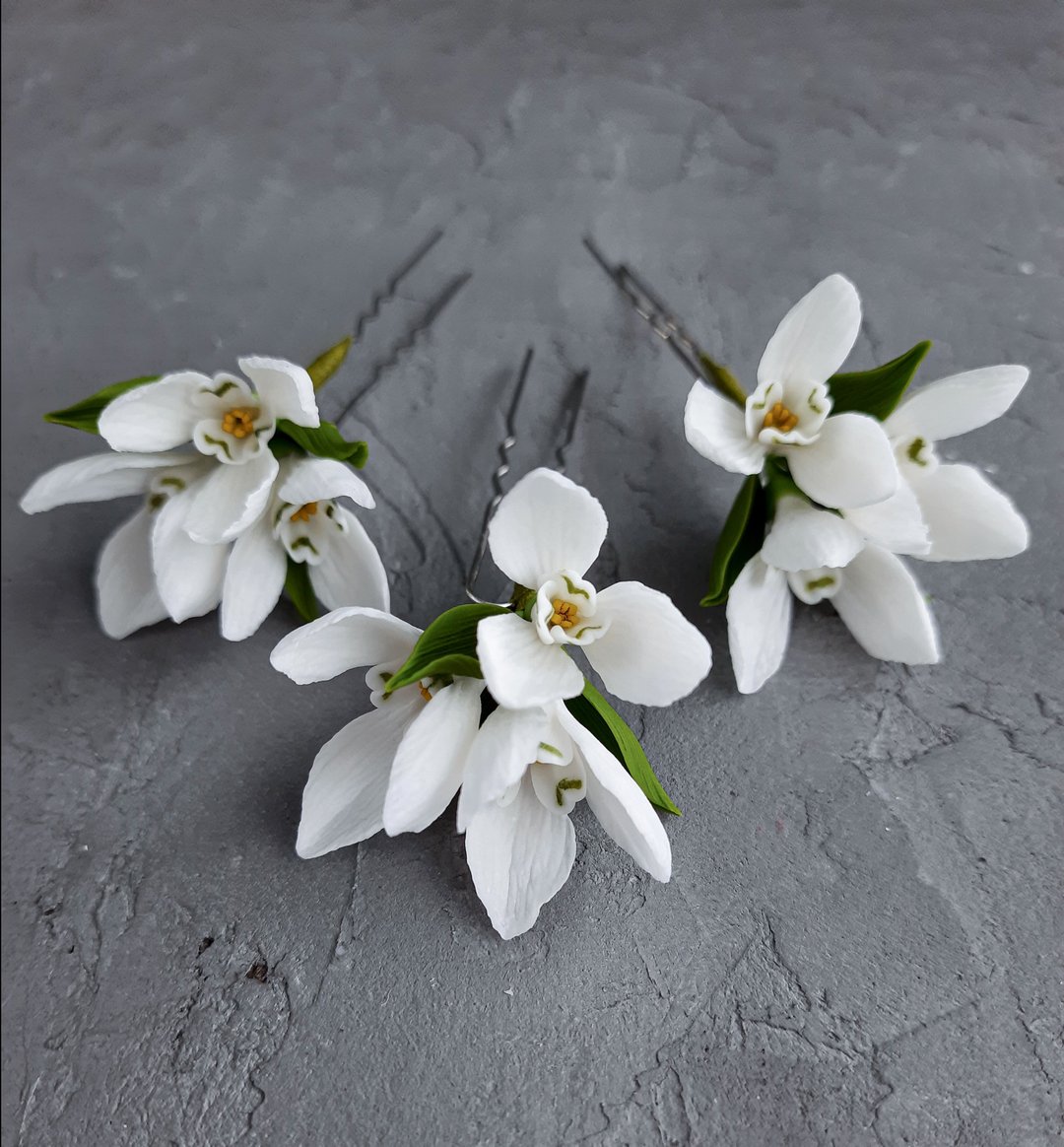 White wedding snowdrop hair pins, Spring flower bridal hair piece, Hair flower - 发饰 - 粘土 