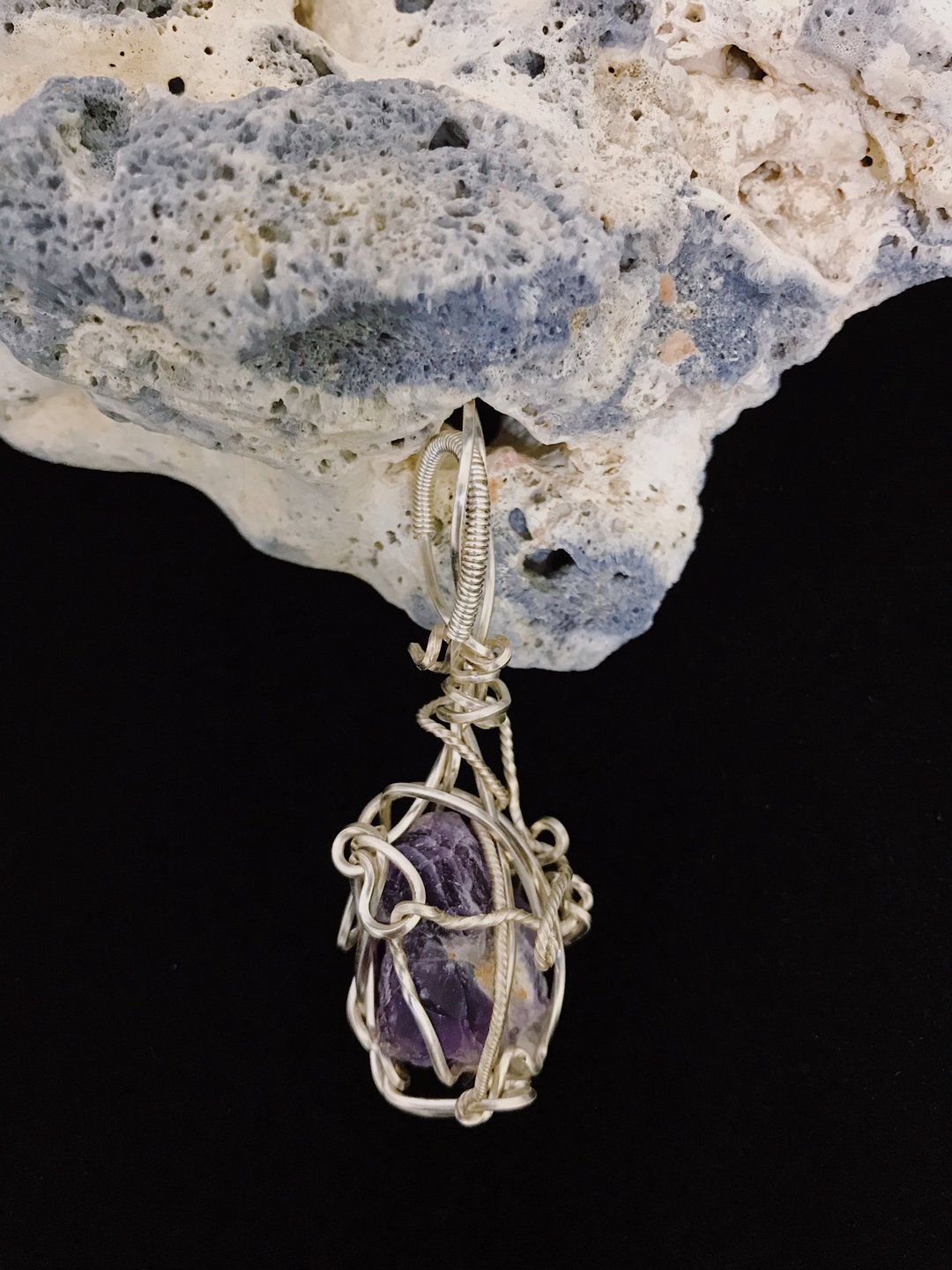 Angelin Jewelry || 紫水晶原矿 / 坠饰 / 金属线编织 / 晶矿项链 - 项链 - 水晶 
