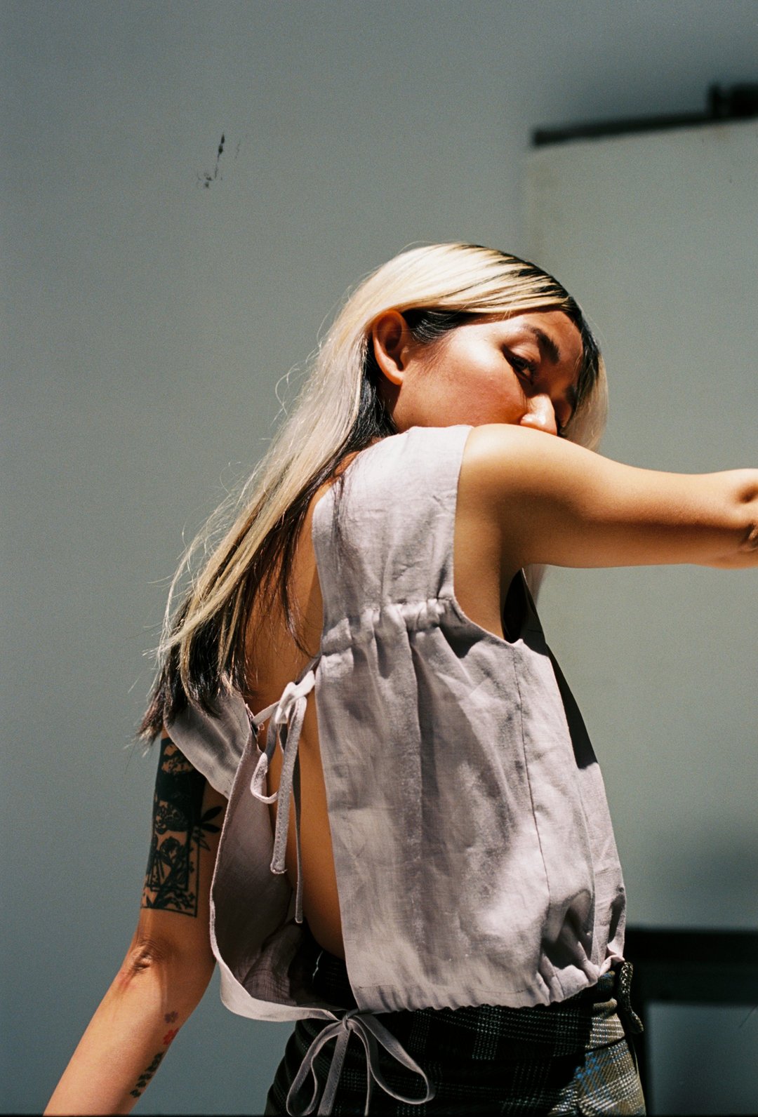 Linen tie back crop top in Taro purple - 女装上衣 - 亚麻 紫色