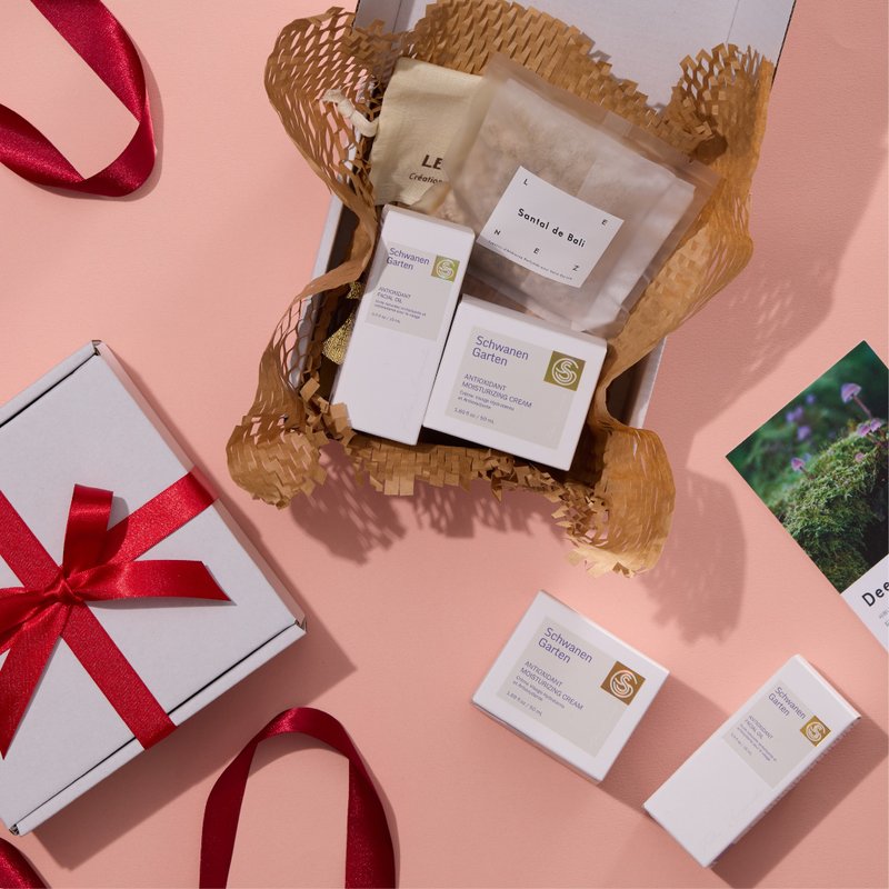 新年礼盒 冬日暖香亮肤组 桑塔尔峇里 - 香薰/精油/线香 - 其他材质 