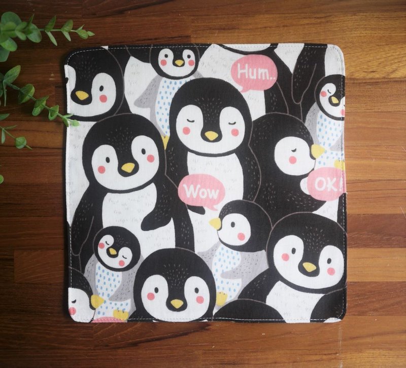 日本二重纱手帕=企鹅满满 - 手帕/方巾 - 棉．麻 