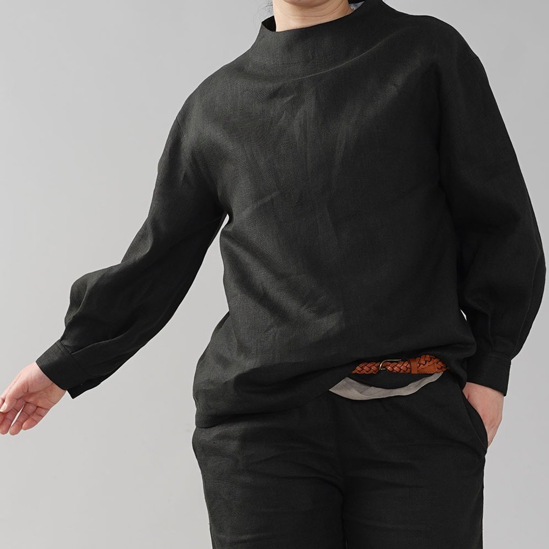 wafu - 純亞麻上衣 Midweight Linen Bottle-neck Shirt Cuff Top / Black t004d-bck2 - 女装上衣 - 亚麻 黑色