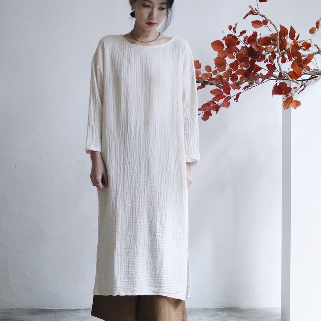 OMAKE 长版侧开衩落肩上衣 / 双层纱 米白 - 女装上衣 - 棉．麻 白色