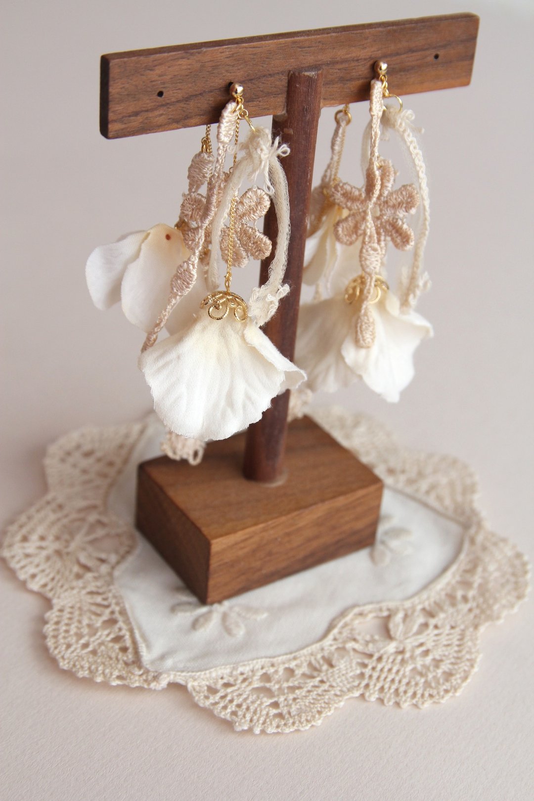 耳环 饰品 花耳环 花办耳环 珍珠耳环 干花耳环 少女风 日系作品 - 耳环/耳夹 - 植物．花 卡其色