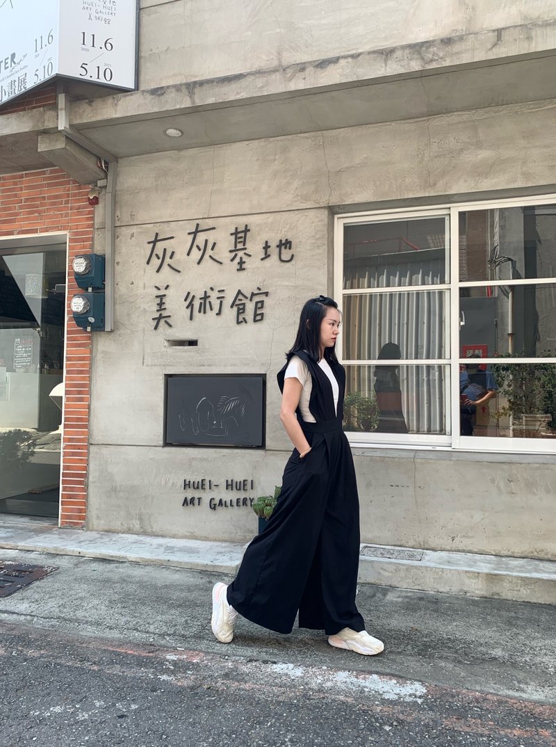 V领荷叶袖连身裤 - 背带裤/连体裤 - 棉．麻 黑色