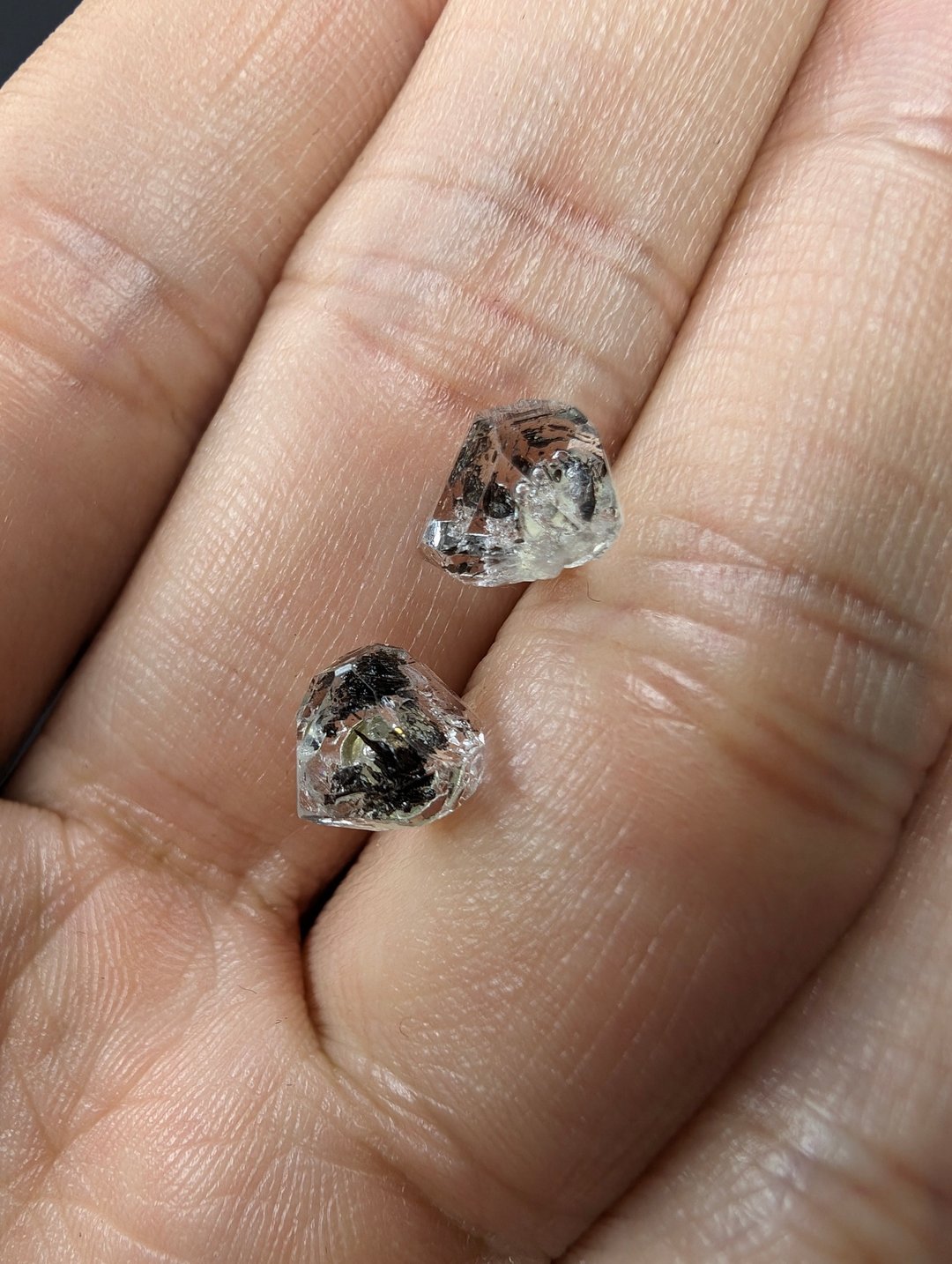 【订制品】闪灵钻原石 耳钉 耳针 天然水晶 耳环 925纯银 - 耳环/耳夹 - 水晶 