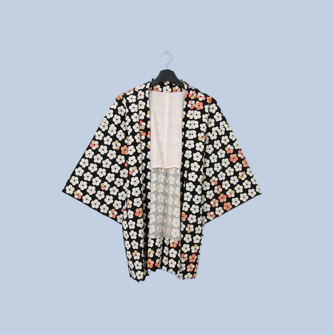 Back to Green-日本带回羽织 深底 满版花朵kb-23/vintage kimono - 女装休闲/机能外套 - 丝．绢 