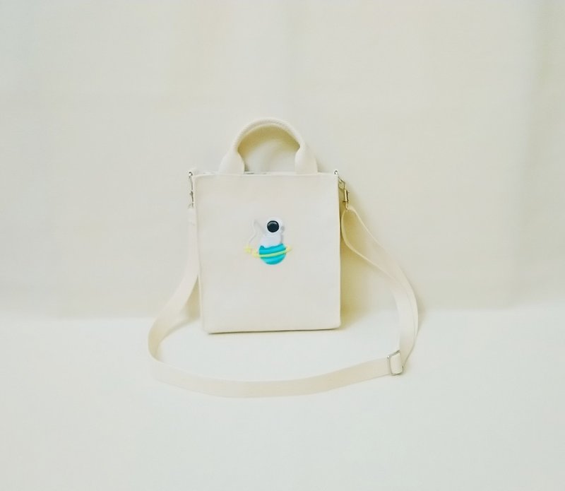 斜背包 肩背包 迷你方包 手提袋 手机袋 太空人款 - 侧背包/斜挎包 - 棉．麻 白色