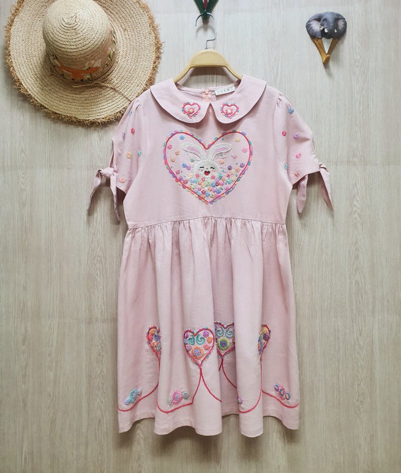 手工刺绣连衣裙、兔、狐、花、心 - 洋装/连衣裙 - 绣线 粉红色