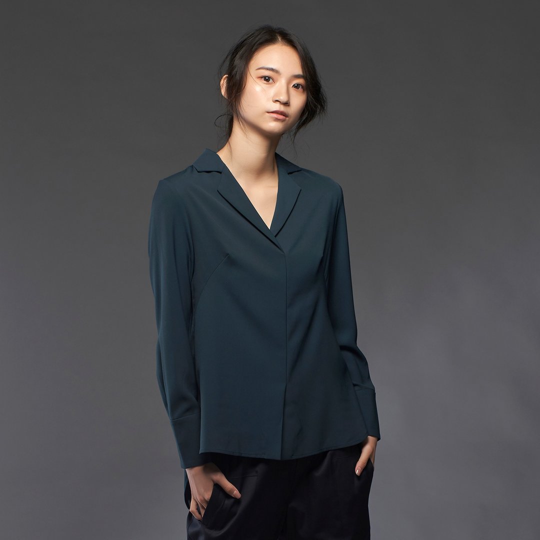 碧绿西装领背部大活折衬衫-日本制布料 - 女装衬衫 - 聚酯纤维 绿色