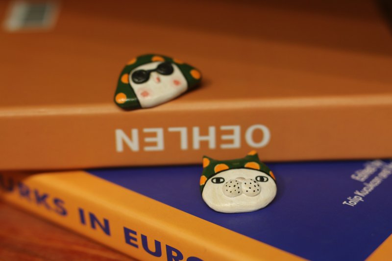 礼物手作陶瓷胸针可爱复古猫猫 - 胸针 - 陶 白色