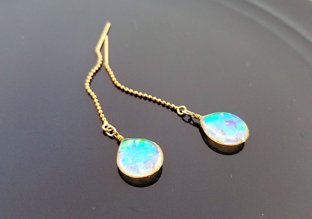 tear of mermaid pierced earrings or clip-on earrings - 耳环/耳夹 - 树脂 透明