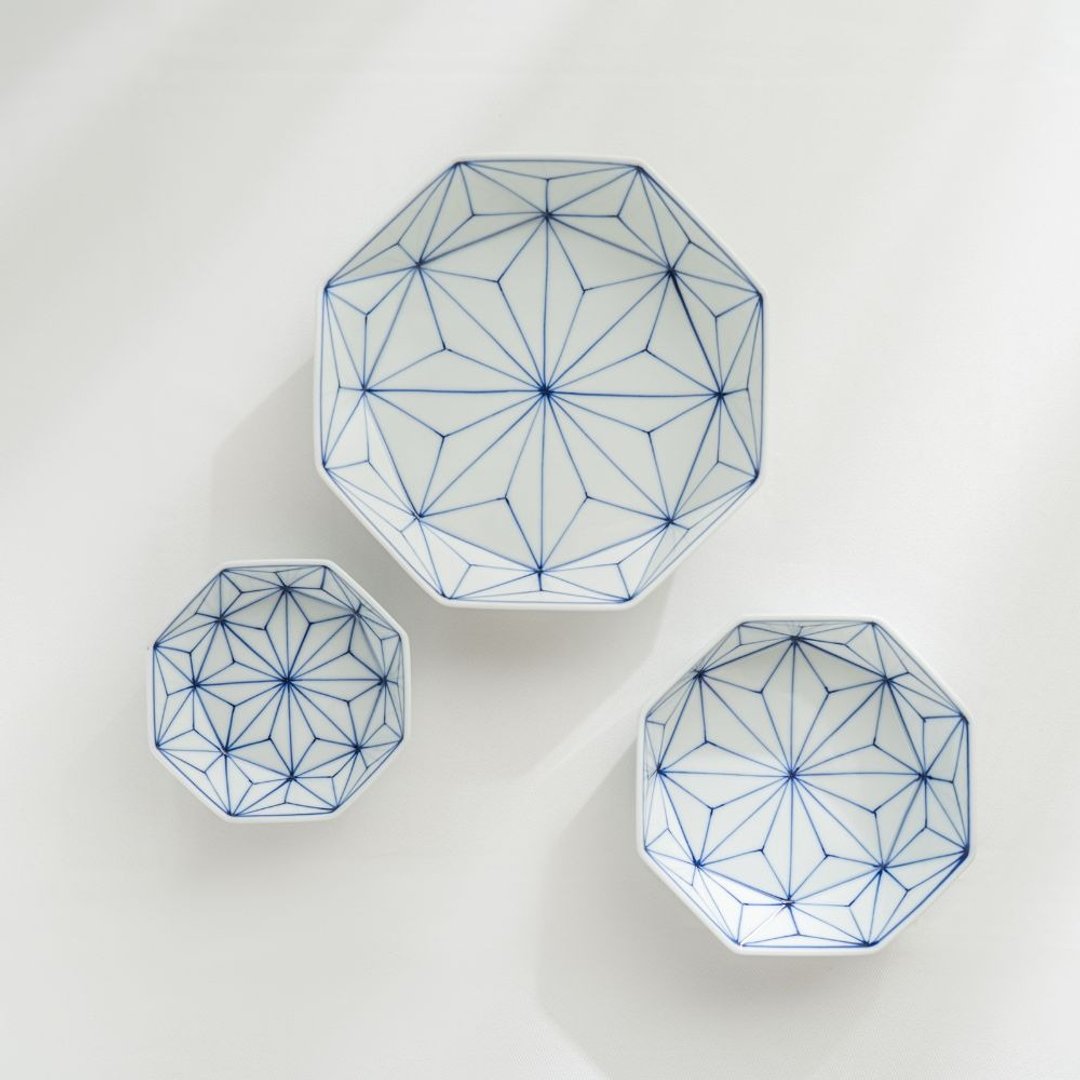 【日本餐具】麻叶八角深皿 /真窑/点心盘 - 盘子/餐盘/盘架 - 瓷 白色