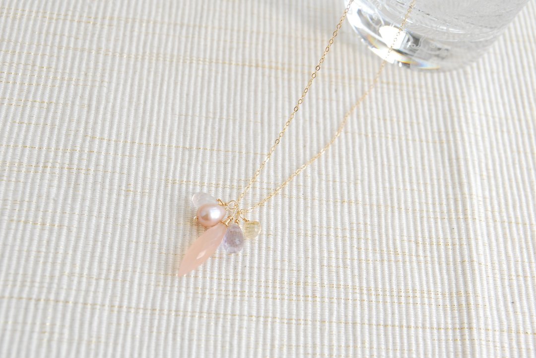 Wooden BOX entrance 5 charm necklace pink 14 kgf - 项链 - 半宝石 粉红色