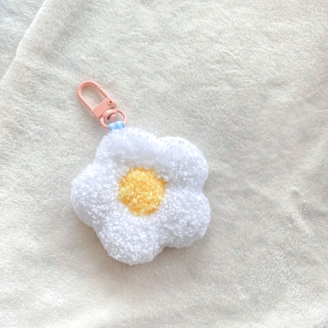 【毛神神】俄罗斯戳戳绣 花花吊饰 成品/DIY材料包 - 吊饰 - 羊毛 白色