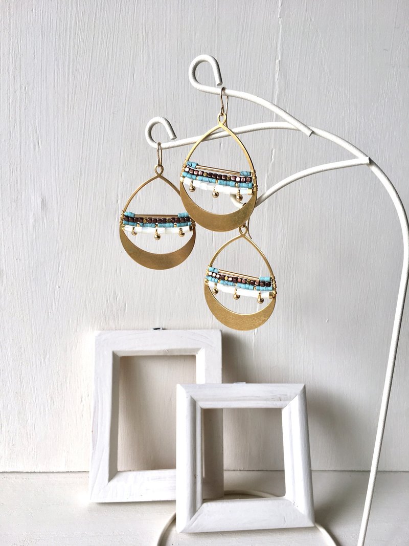 Turquoise, shell, Hematite, Antique brass drop hook earring / Clip-on earring - 耳环/耳夹 - 石头 蓝色