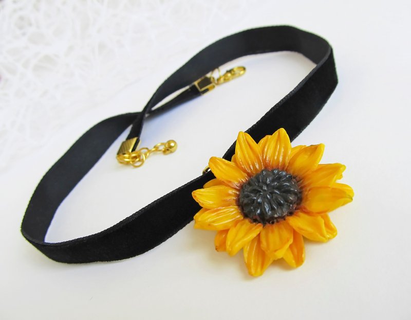 Sunflower choker corall Yellow sunflower necklace Wedding sunflower jewelry gift - 颈链 - 粘土 黄色