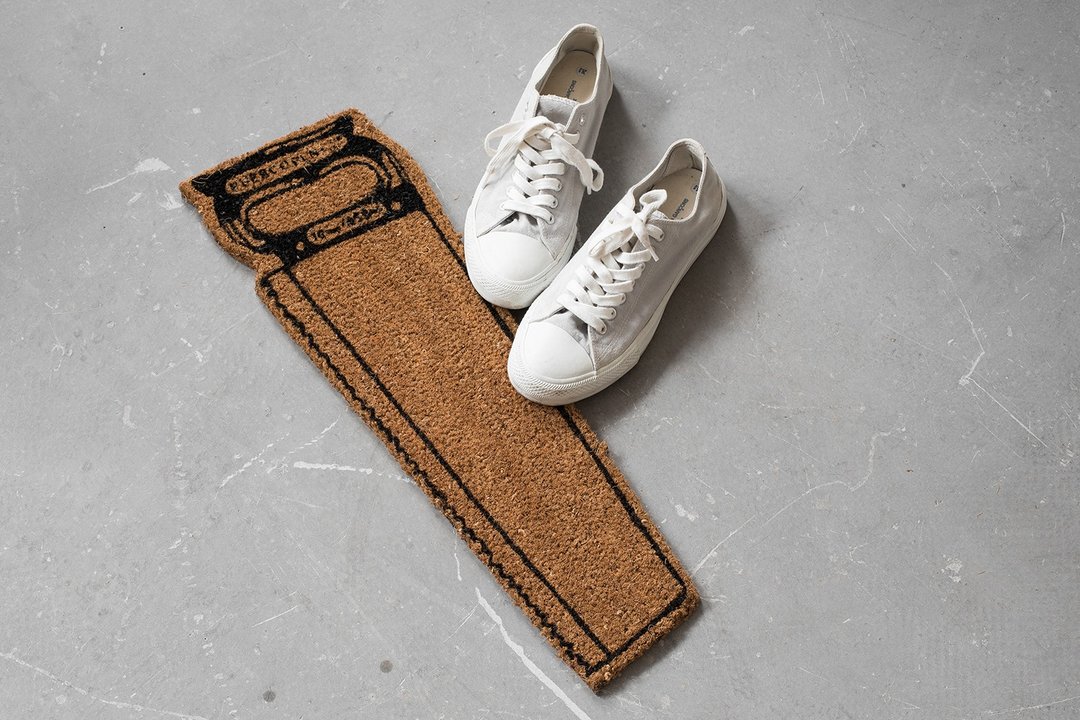 COCO DOOR MAT Hand Saw 天然椰壳纤维涂鸦地毯 / 锯子 - 地垫/地毯 - 其他材质 卡其色