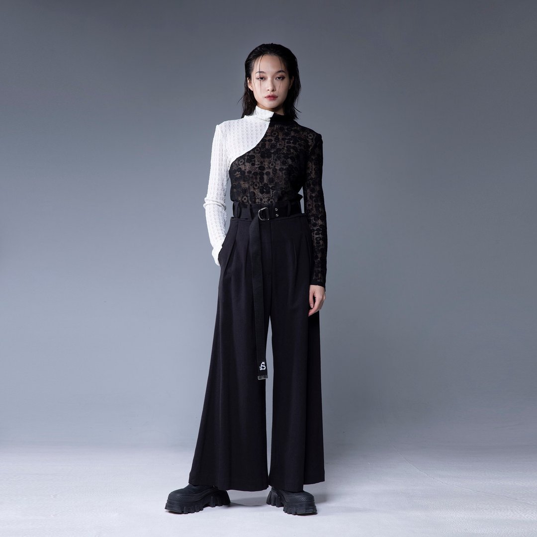 Aman No.72 半甲太极弹性长袖蕾丝透肤上衣 拼接黑色普普风纹 - 女装上衣 - 其他材质 
