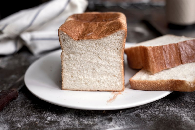 大份量面包箱 生吐司、酱油吐司、海盐与墨鱼小餐包、鸽子饼 - 面包/吐司 - 新鲜食材 