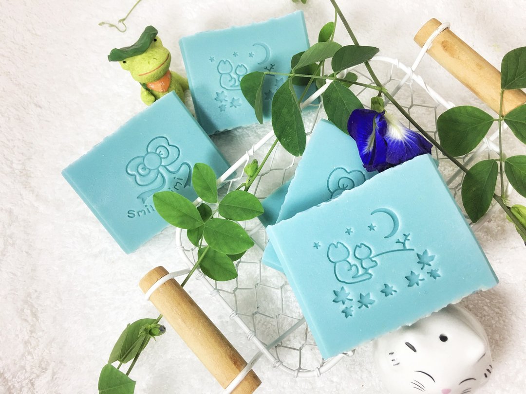 【防疫】青黛珍珠丝肽柔肤皂 - 沐浴用品 - 植物．花 蓝色