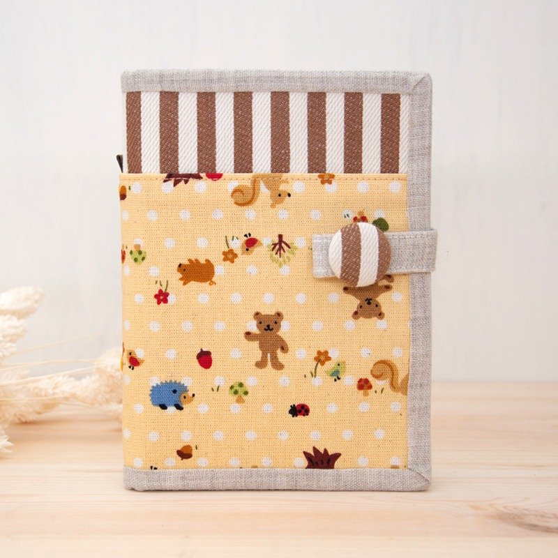 好时光护照套-动物森林(64K小月志手记本适用) - 护照夹/护照套 - 棉．麻 黄色