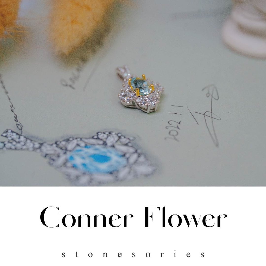 Conner Flower 罗马宫殿角花设计吊坠 - 项链 - 半宝石 