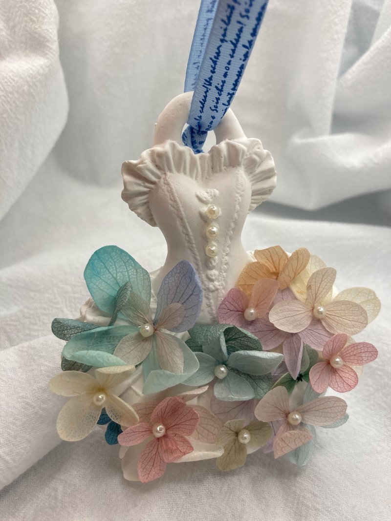 手作 扩香石挂饰 喜乐的裙摆-彩色白 - 香薰/精油/线香 - 其他材质 白色